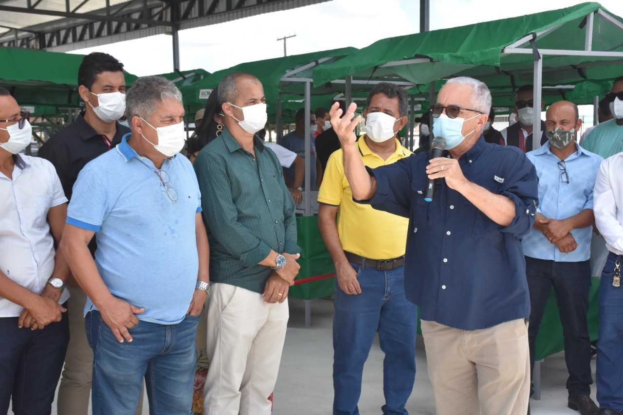 Camacã: Prefeitura entrega a nova feira livre de São João do Panelinha